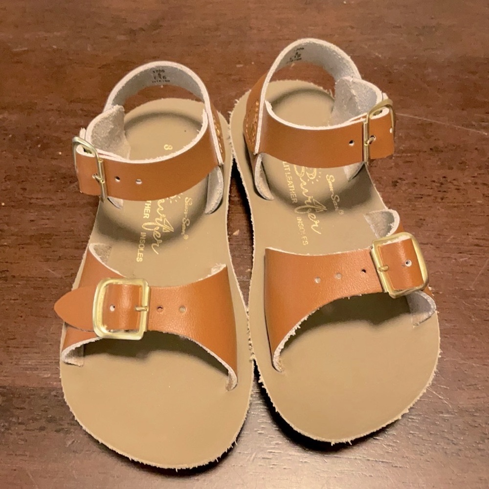 Tan Sun Sans Toddler size 8.